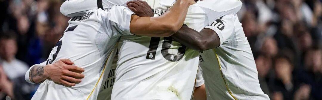 维尼收获掌声，皇马收获及时雨