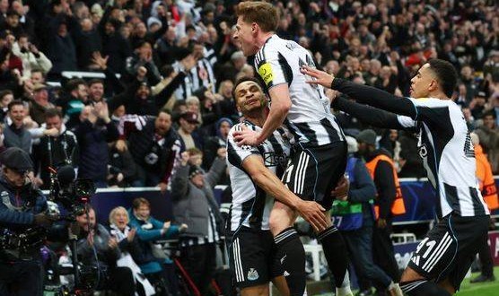 全场仅 5 脚传球！纽卡最大罪人被巴萨打爆，靠队友救命才没输