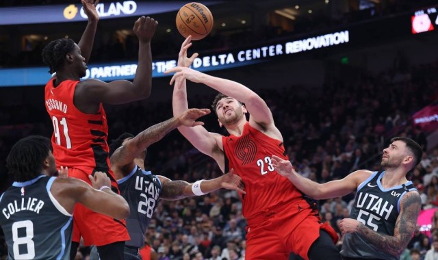 克林根23+18霍勒迪31+9 杨翰森2分开拓者胜爵士